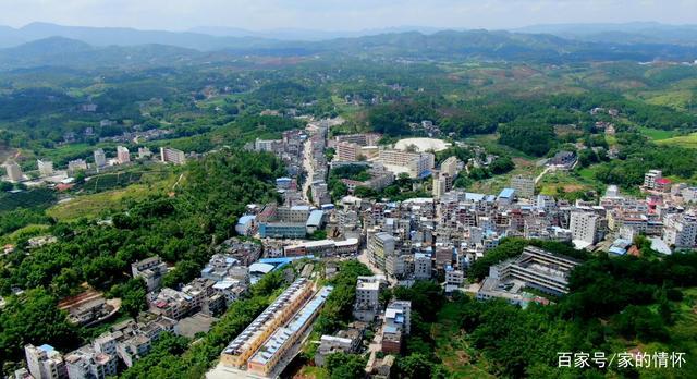 从300m高空俯拍,广西藤县金鸡镇是否最美?