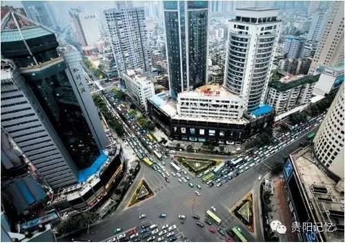 贵阳喷水池的前世今生:北门城外黑石头,周西成建铜像台