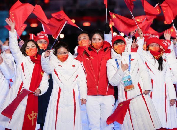 北京冬奥会丨代表团旗帜和运动员入场北京2022年冬奥会闭幕式