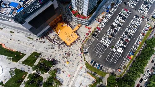 文化路与英才街交汇