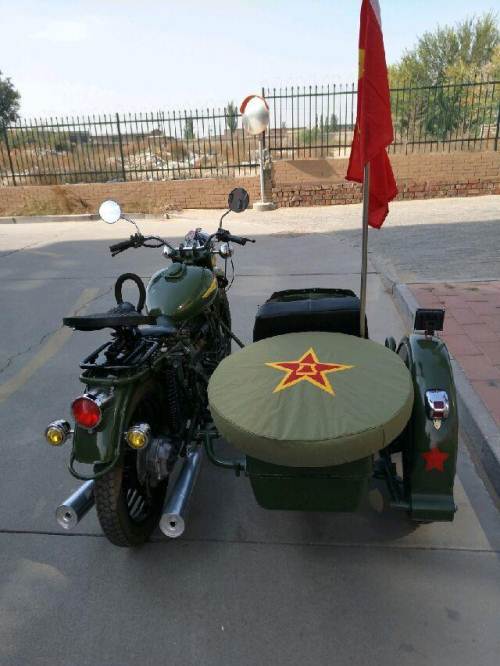 出售两辆库存的长江750挎斗三轮车