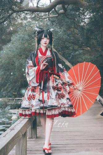 和风lolita她们穿出了和风的优雅与可爱