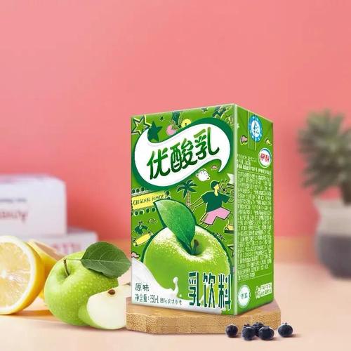 作为百亿大品牌,优酸乳经典款的绿色包装,大家都已经非常熟悉.