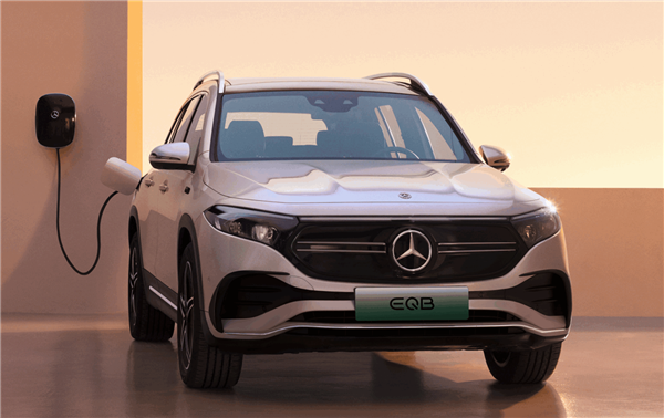 奔驰最便宜电动车eqa中国开卖 起步价就能买特斯拉model y高性能