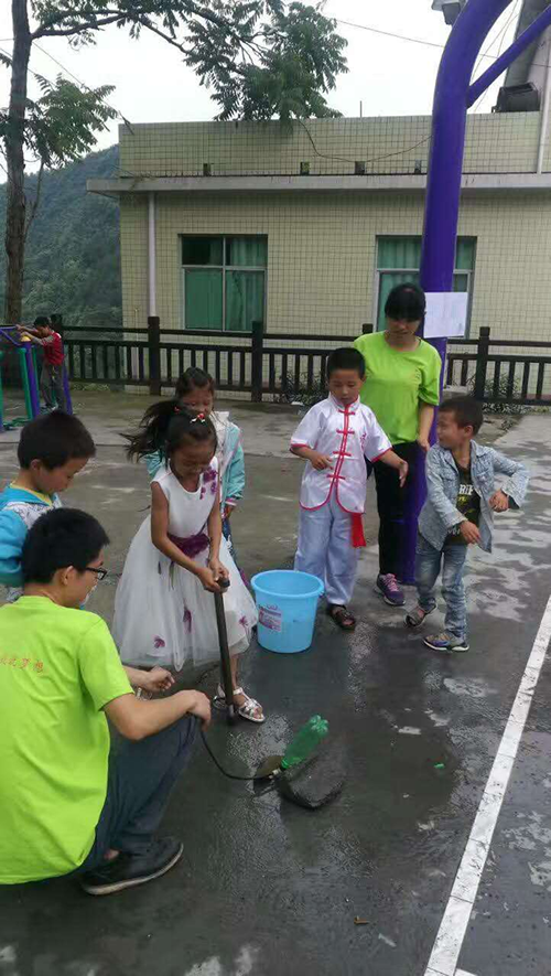 天使支教傍海小学庆六一