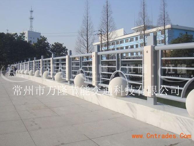 桥梁护栏定制不锈钢圆管护栏河道护栏各式桥梁护栏