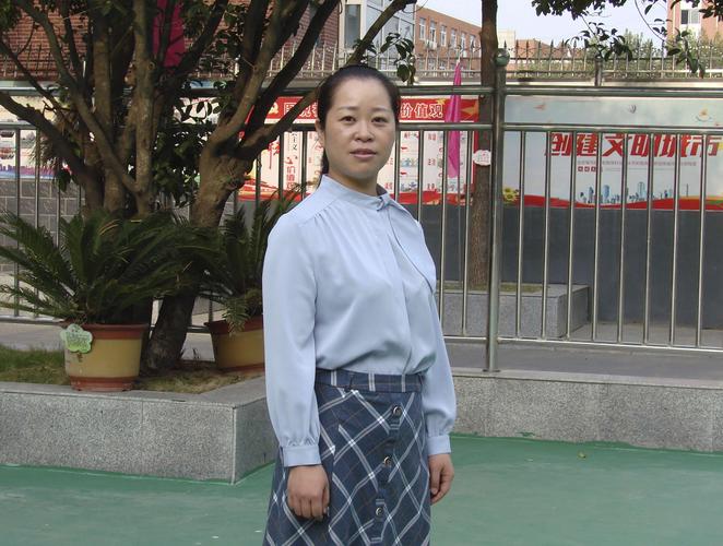九年级英语老师史静