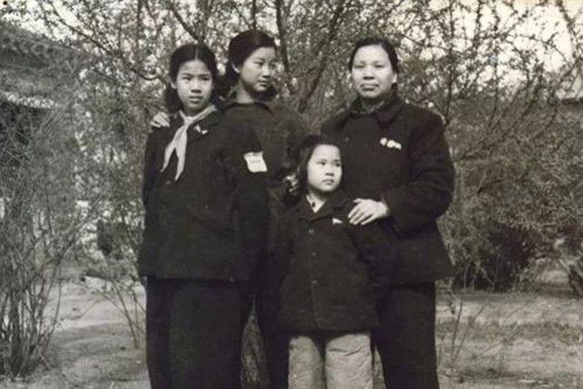 刘思齐祭奠毛岸英后给毛主席画了陵园图47年后完成毛主席遗愿