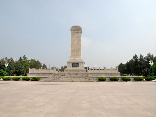 陈毅元帅题字的革命先烈纪念碑和纪念广场简介:宿州烈士陵园始建于