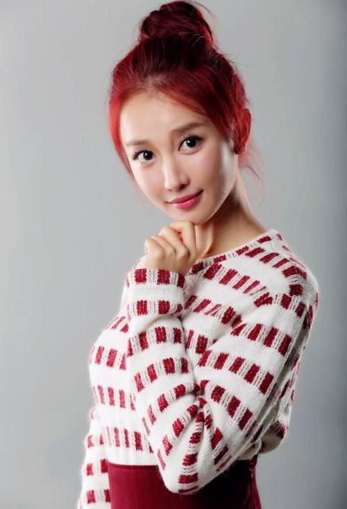 明星潘时七娱乐圈影视女演员成为令人瞩目偶像艺人