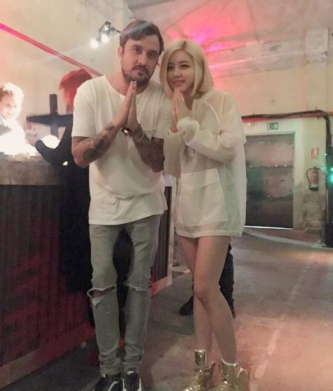 大美妞dj soda近日上脚球鞋美图