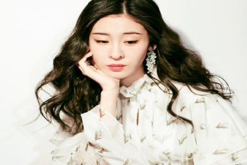 张碧晨女儿脸部照片曝光网友和华晨宇一模一样果然是亲生