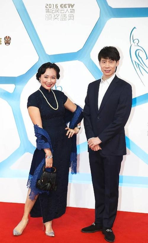嫁老外的花滑冠军陈露现状!儿女长得像外国人,她今成国家队教练