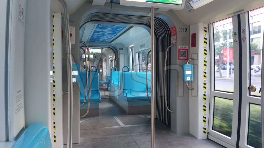 三亚有轨电车车厢内空车_3840x2160_高清视频素材下载(编号:6379044)