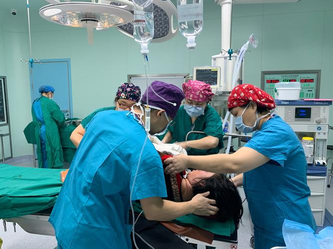中医医院手术室美丽感人瞬间