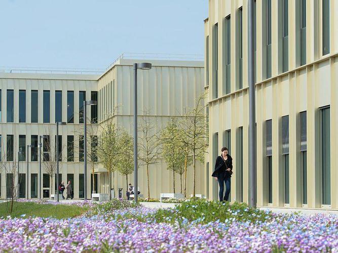 10. 巴黎高等商学院/hec paris (france)