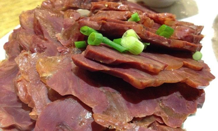 五香带皮酱驴肉真空包装熟食开袋即食纯肉无