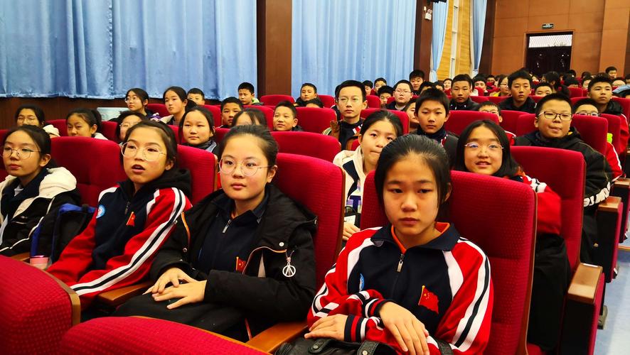 泗水县"戏曲文化进校园活动"在洙泗中学隆重举行.