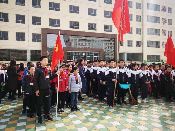 弘扬雷锋精神争做时代新人 ——华亭市皇甫学校开展学雷锋系列活动