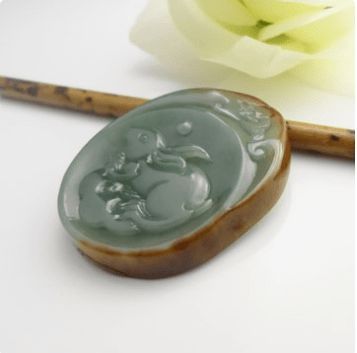 "皎白玉兔,翡翠屏间"翡翠玉兔的寓意,你了解多少呢?