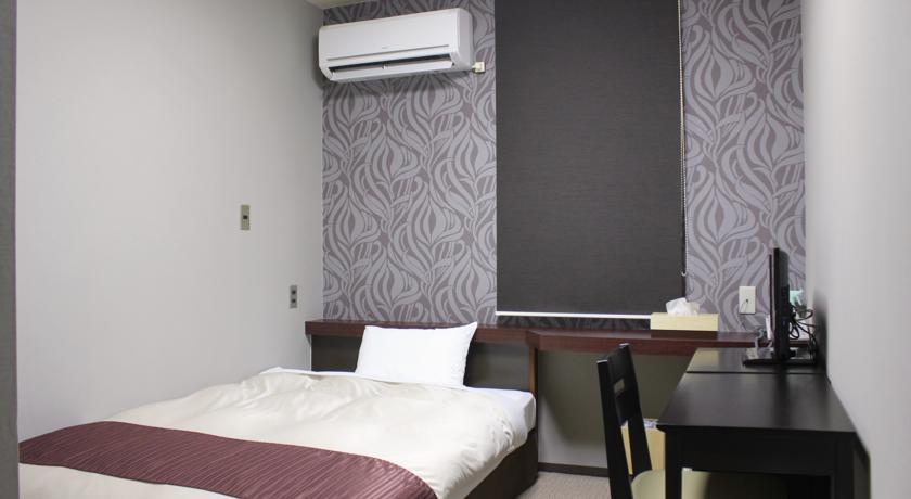 double room with small double bed - smoking business hotel sun
