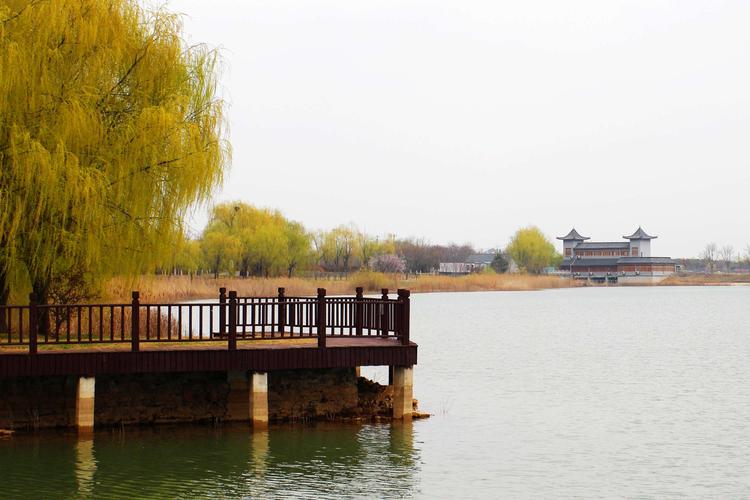 其它 游览督公湖 写美篇   督公湖位于江苏省徐州市贾汪区东郊,是国家