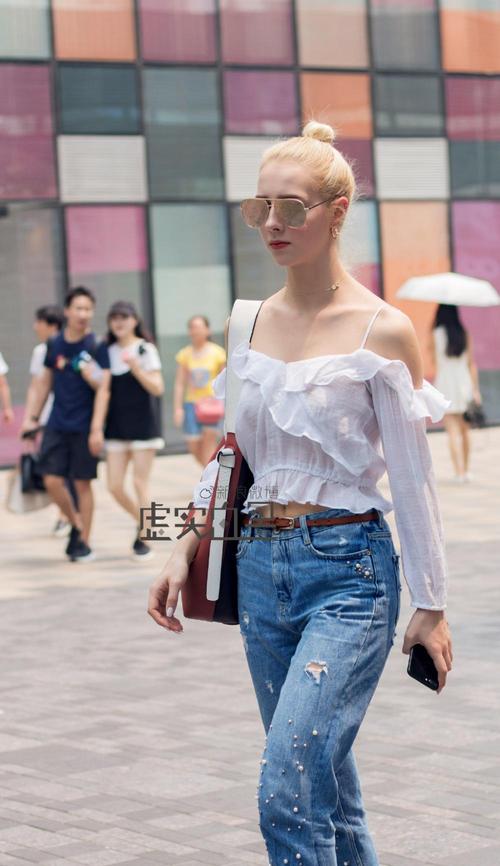 路人街拍, 北京街头外国美女, 真空装羡煞旁人