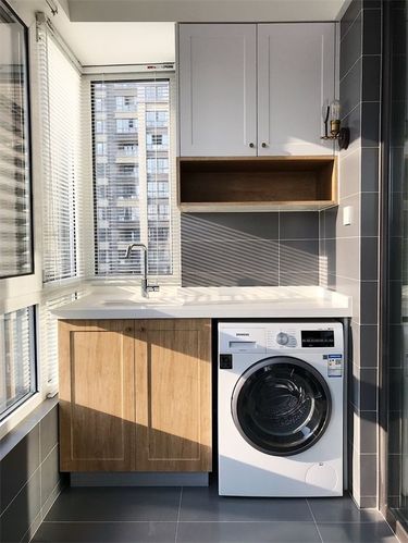 阳台吊柜怎装?弄懂这三点,轻松搞定阳台装修_手机搜狐网