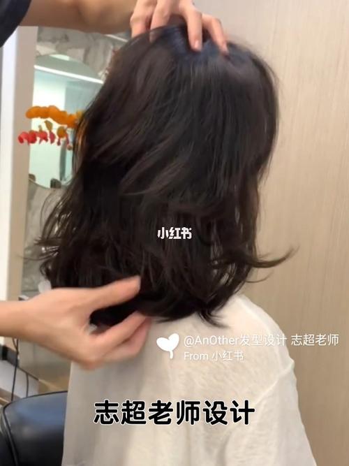 中发烫发锁骨发发型圆脸适合发型北京做头发
