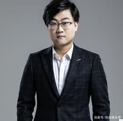 rw战队官宣教练茂凯离队,网友:建议在edg发扬光大