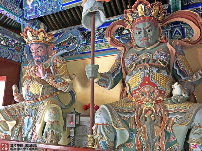 天王殿内四大天王彩塑