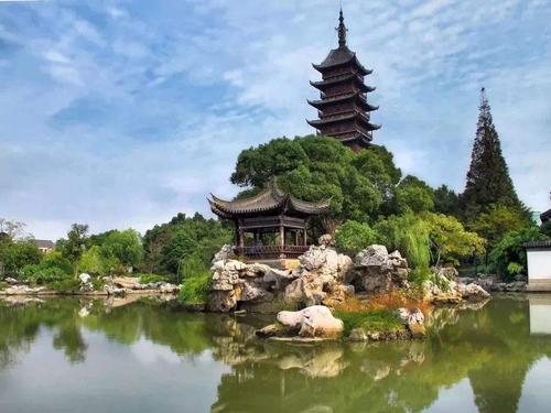 十里虞山半入城,江苏的历史古城常熟市,素有"江南福地