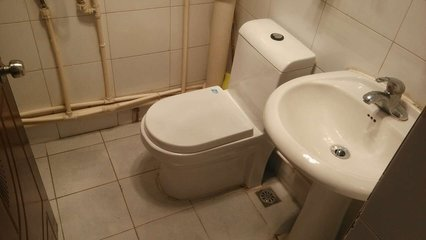 卫生间马桶朝向风水七,马桶不可明冲床位:座便器不可明冲床位暗冲灶
