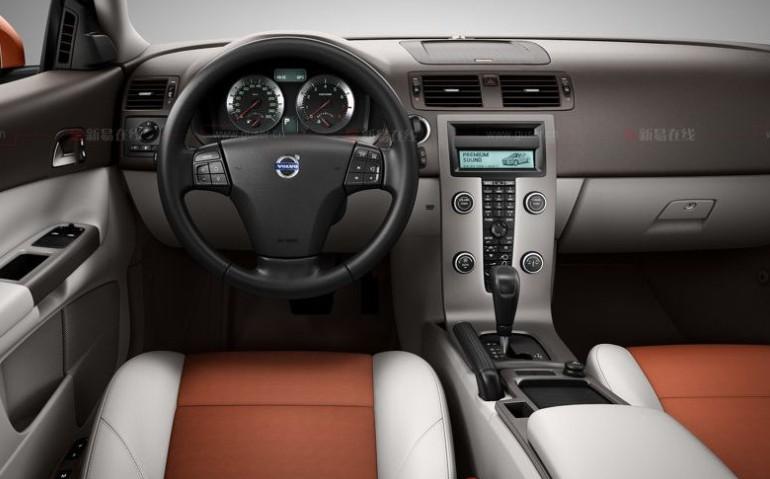 圆滑时尚 成都沃尔沃c30现车销售