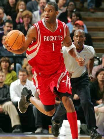 图文:国王战胜火箭 麦蒂带球组织进攻