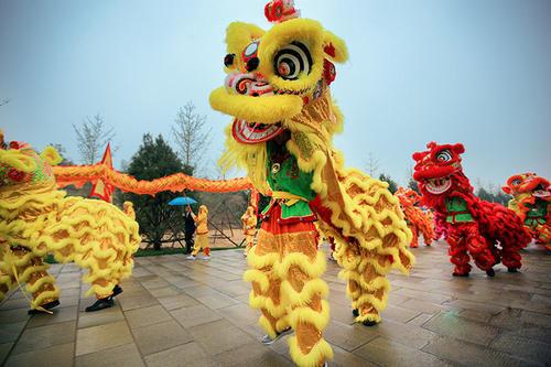 郑州舞龙舞狮表演的南北分别