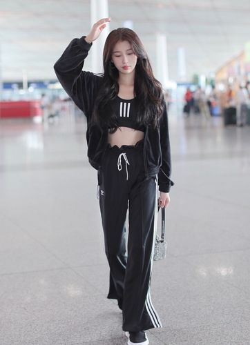 时尚穿搭,虞书欣,婚纱,青春有你2,牛仔裤