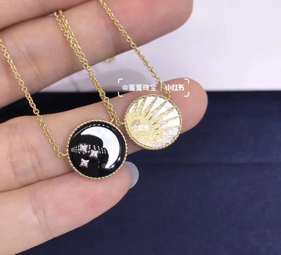 dior新款日月星辰项链_项链_迪奥怎么样_情侣款_圣诞节礼物_时尚_配饰