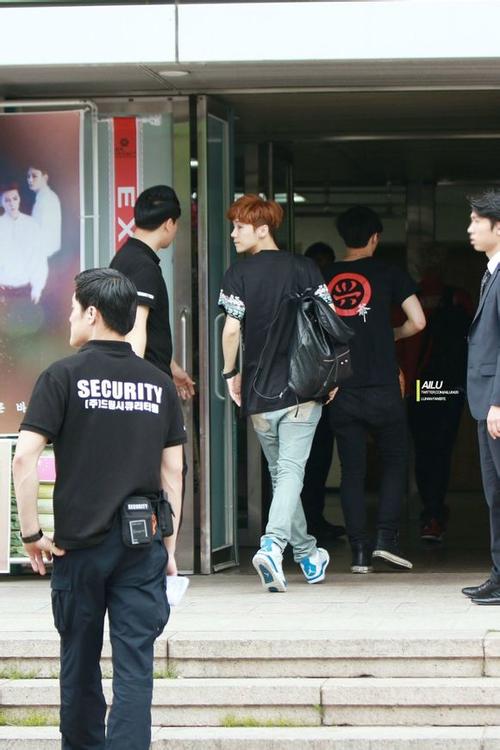 鹿晗的aj是什么型号啊