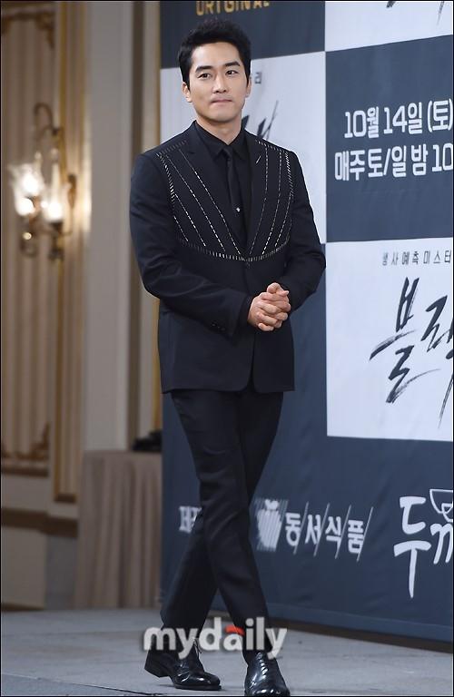 韩剧《black》发布会 宋承宪高雅拉出席