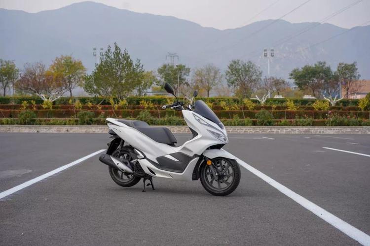 但它仍然一车难求 本田pcx 150试驾
