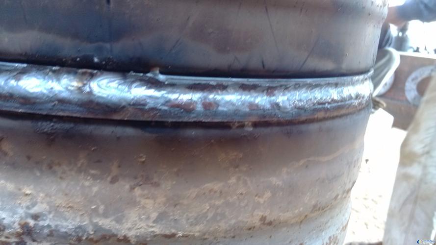 主页 资质报道 焊完桩尖,冷却时发生了一些故事,业主要求桩尖满焊, 七