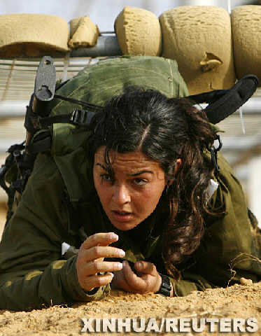 巾帼不让须眉 以色列女战斗员防卫边境