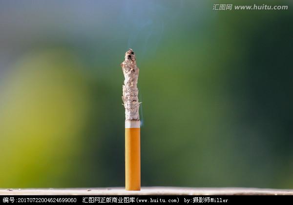 燃烧的香烟