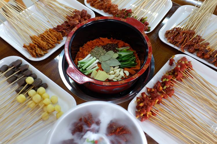 小龙签正宗成都串串空降洛阳城,12月14日试营业了!优惠大折扣3.8折 3.