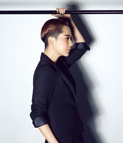 女生中长发剃鬓角图片 女生发型剃鬓角剃后脑勺