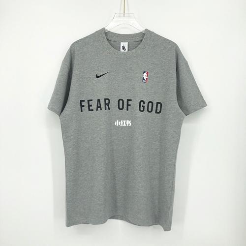 nike x fog x nba 三方联名字母印花短袖t恤_耐克怎么