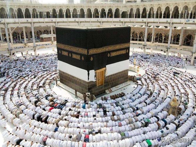 pexels)﹀麦加,沙特阿拉伯城市,全称是麦加·穆卡拉玛,意为"荣誉