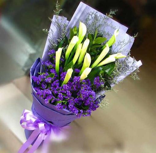 送闺蜜什么花比较好