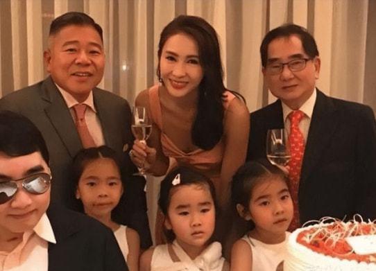 又一位冻龄女神黎姿近日照片来袭岁月好像遗忘了她